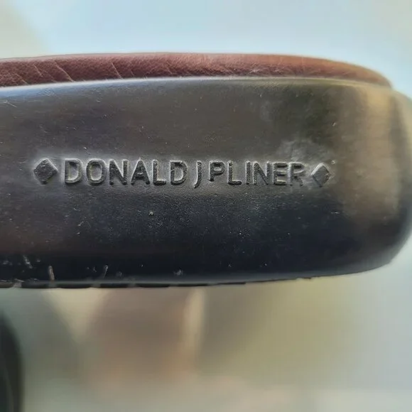 Donald J Pliner Brown Leather Slides Women's Sz 7 M - Picture 10 of 10